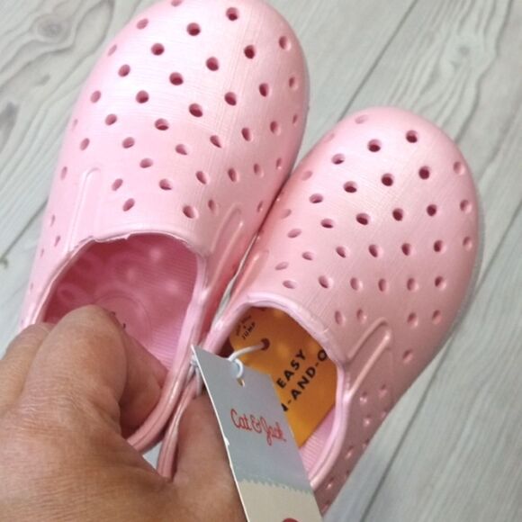 (73-3635)  🔥3/$20🔥  Cat & Jack  Shoes  Sz 5 - Picture 4 of 9